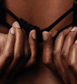 Lingerie et confiance en soi : comment se sentir bien dans ses sous-vêtements ?